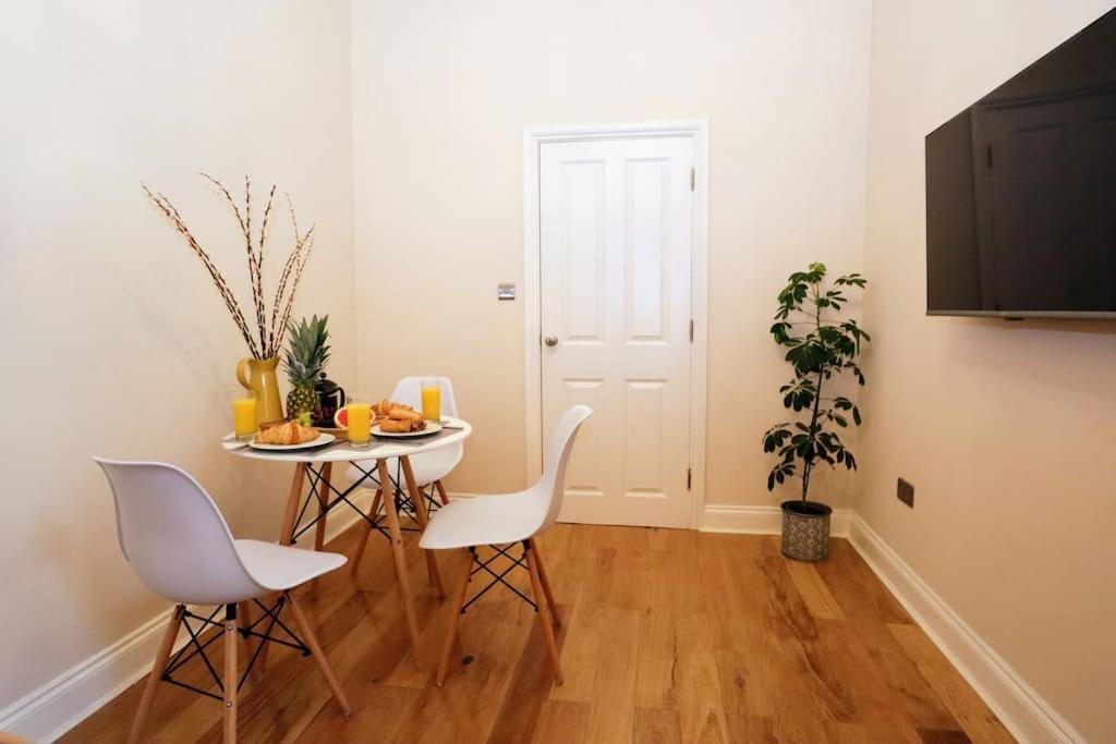 Seagulls Nest- Stylish 1 Bed Seafront Apartment Hastings Bagian luar foto
